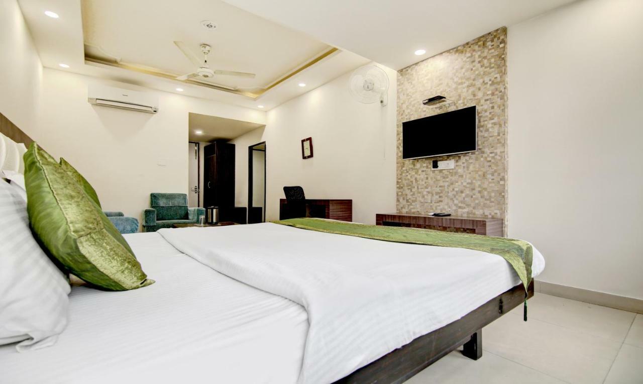 Itsy Hotels Solitaire Ambāla Kültér fotó